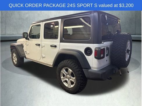 Used 2018 Jeep Wrangler Unlimited Sport S image 3