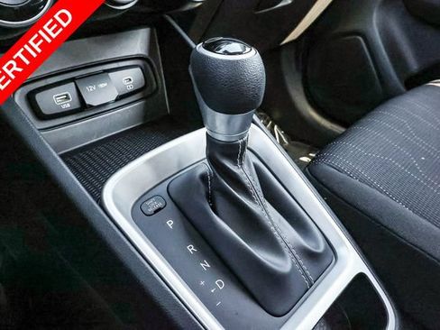 Certified 2024 Hyundai Venue SE FWD image 23