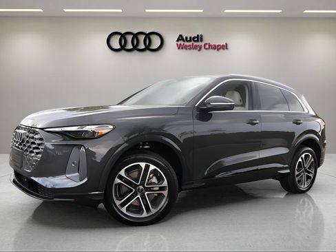 New 2026 Audi Q5 Premium AWD/4WD image 1