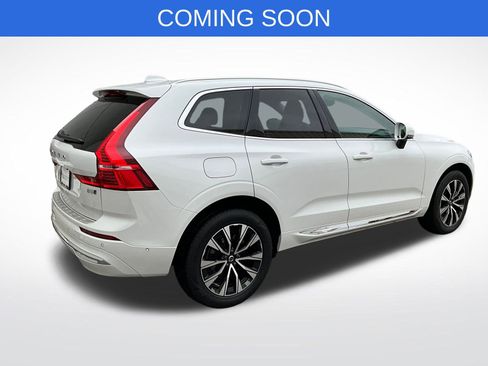 Certified 2023 Volvo XC60 B5 Plus w/ Climate Package image 9