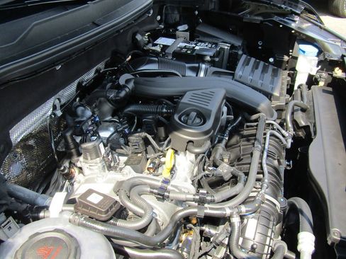 New 2024 Volkswagen Taos SE image 15