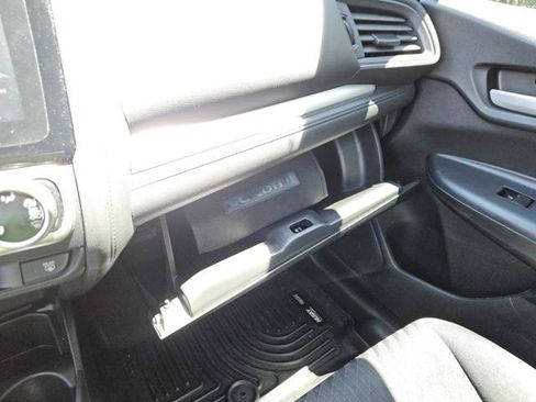 Used 2018 Honda Fit Sport image 23