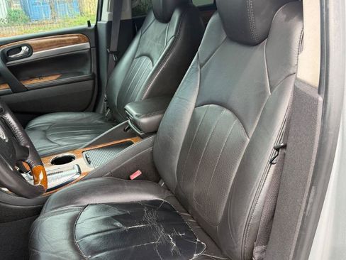 Used 2010 Buick Enclave CXL w/ Trailering Provision Package FWD image 17