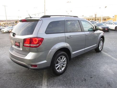 Used 2015 Dodge Journey SXT w/ Flexible Seating Group FWD image 6