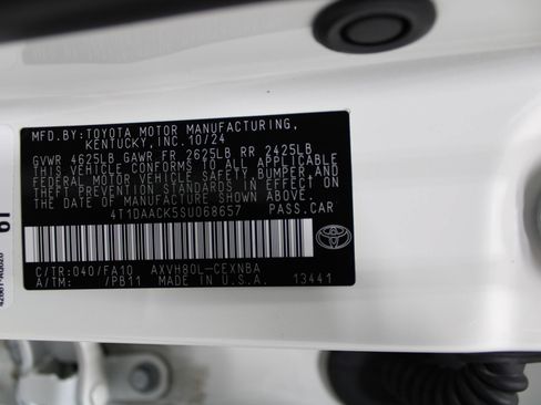 Used 2025 Toyota Camry LE FWD image 43
