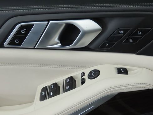 Used 2021 BMW X5 sDrive40i w/ Luxury Seating Package 2 image 24