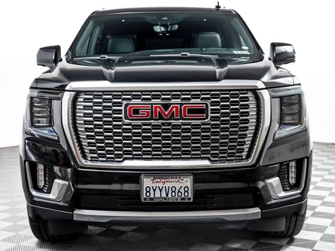 Used 2022 GMC Yukon XL Denali w/ Denali Ultimate Package AWD/4WD image 6