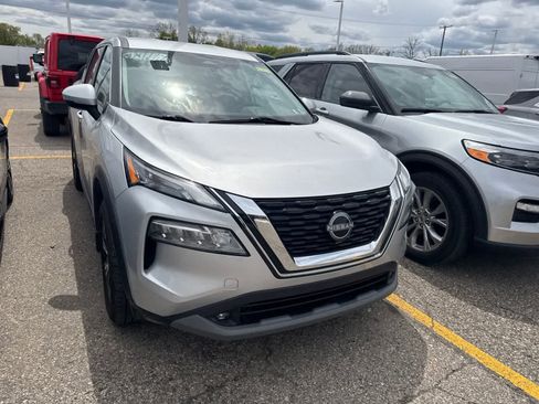 Used 2022 Nissan Rogue SV AWD/4WD image 4