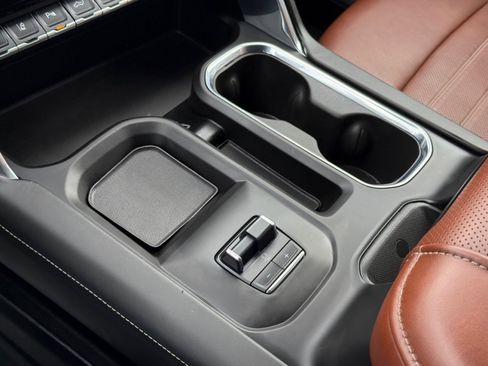 Used 2024 GMC Sierra 3500 Denali Ultimate image 33