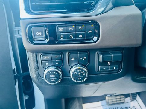 New 2026 GMC Yukon Denali Ultimate image 17