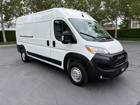 Used 2026 RAM ProMaster 2500 w/ Convenience Group FWD image 7