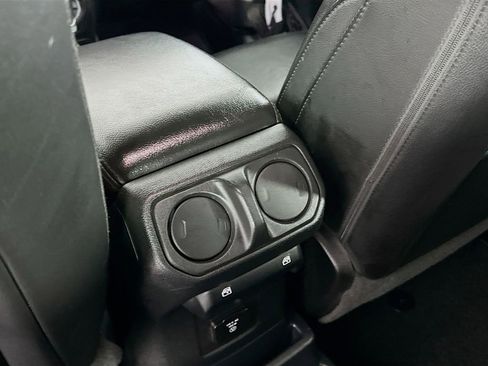 Used 2021 Jeep Wrangler Unlimited Sahara image 34