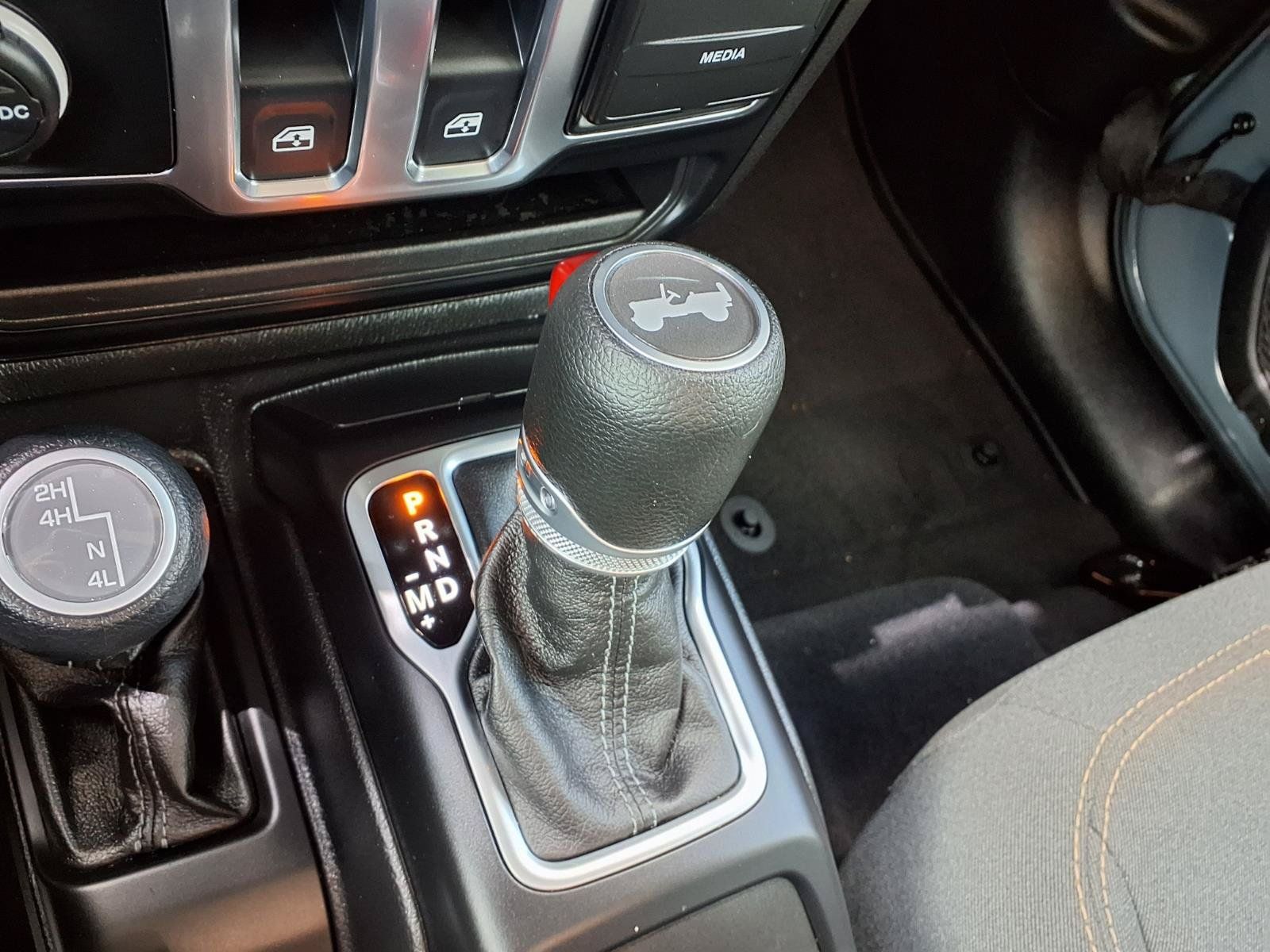Used 2024 Jeep Wrangler Sport AWD/4WD image 15