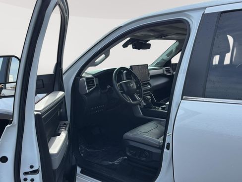 Used 2024 Toyota Tundra Limited AWD/4WD image 2