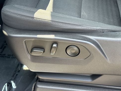 Used 2023 Chevrolet Silverado 1500 LT AWD/4WD image 14