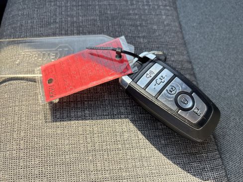 Used 2024 Ford F250 XLT w/ Black Appearance Package image 37