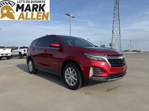 Used 2023 Chevrolet Equinox LT image 1