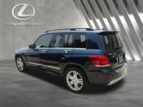 Used 2014 Mercedes-Benz GLK 250 BlueTEC 4MATIC image 2