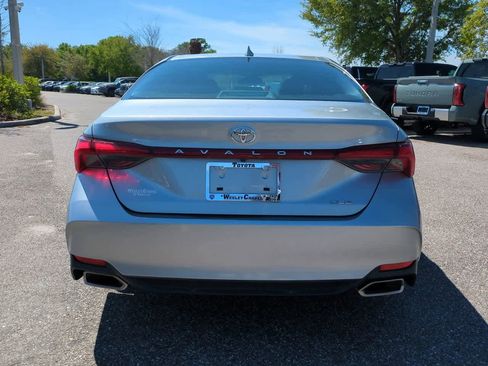 Used 2021 Toyota Avalon XLE image 5