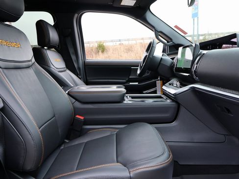 New 2025 Ford Expedition Tremor image 9