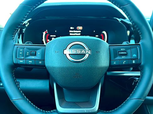 New 2026 Nissan Pathfinder SL FWD image 18