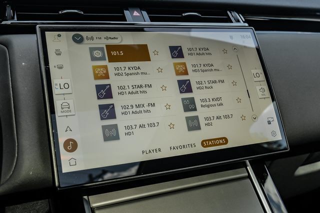 New 2026 Land Rover Range Rover Velar S AWD/4WD image 35