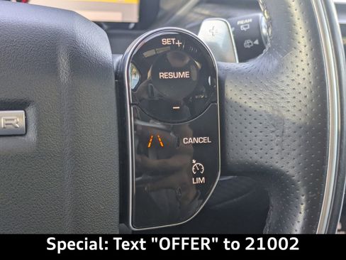 Used 2019 Land Rover Range Rover Velar R-Dynamic SE image 30