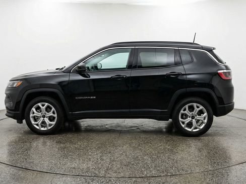 Used 2025 Jeep Compass Latitude image 5