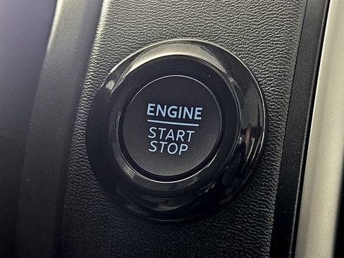 Certified 2025 Ford Expedition Active image 25