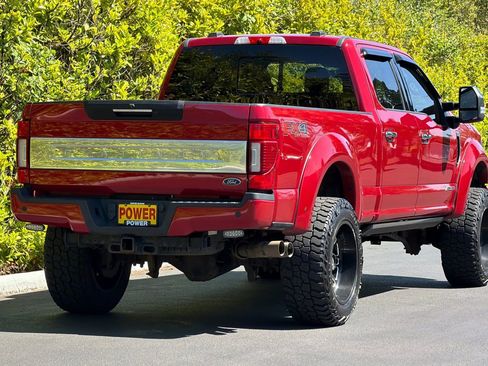 Used 2020 Ford F350 Platinum AWD/4WD image 4