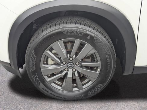 Used 2023 Nissan Pathfinder SV image 38