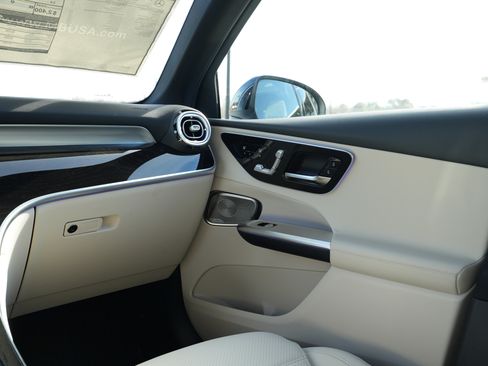 New 2026 Mercedes-Benz GLC 300 4MATIC image 24