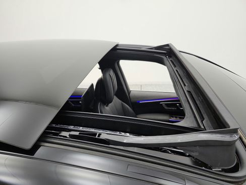 Certified 2023 Mercedes-Benz EQS 580 4MATIC SUV image 16