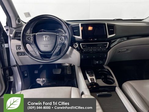 Used 2018 Honda Pilot Touring image 27