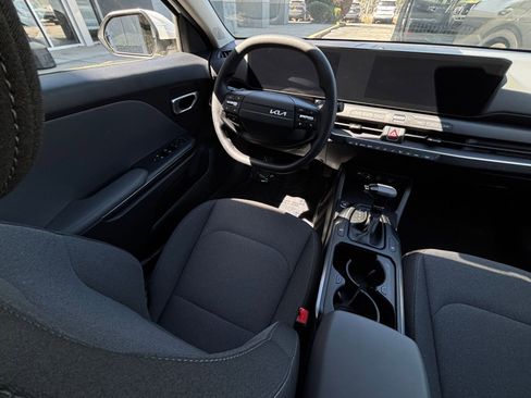 Used 2025 Kia K4 LXS image 34