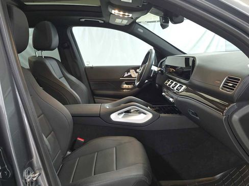 Certified 2025 Mercedes-Benz GLS 450 4MATIC image 10