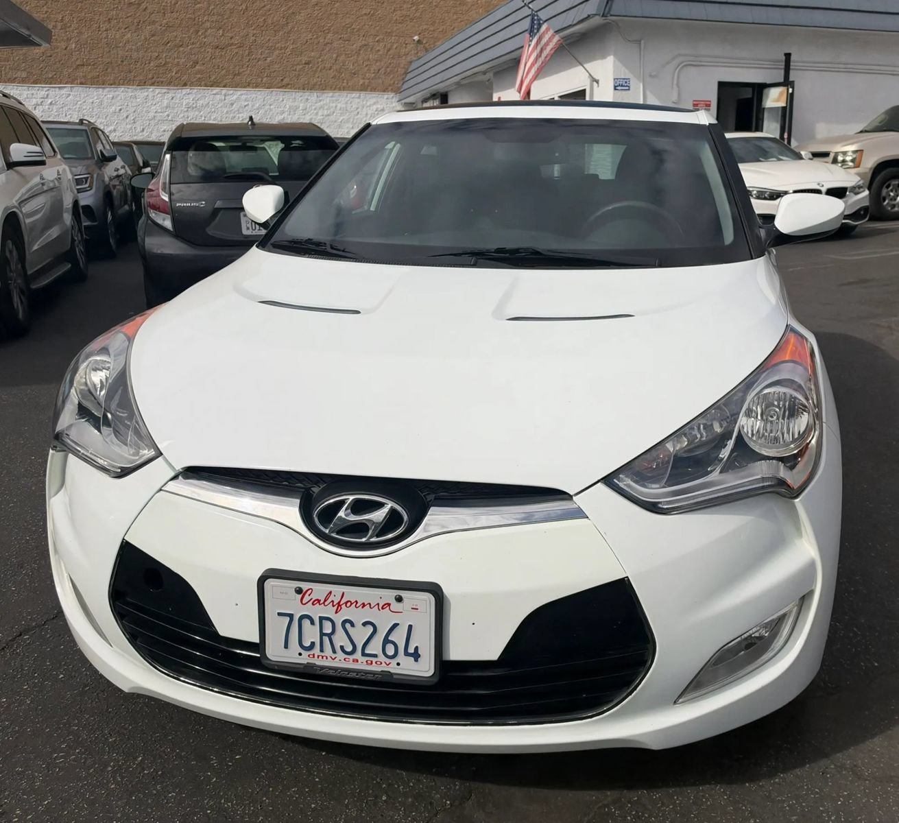 Used 2013 Hyundai Veloster w/ Style Pkg FWD image 4