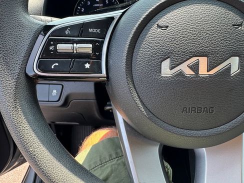 Used 2023 Kia Forte LXS w/ LXS Technology Package FWD image 22