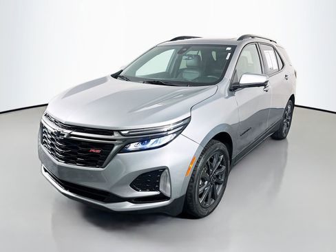 Used 2023 Chevrolet Equinox RS AWD/4WD image 3