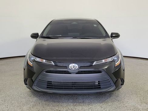 Used 2024 Toyota Corolla LE image 3