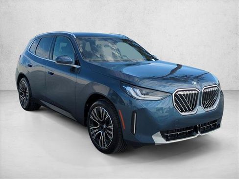 Used 2025 BMW X3 xDrive30i w/ Convenience Package AWD/4WD image 3