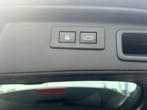 Used 2023 Subaru Forester Limited AWD/4WD image 11