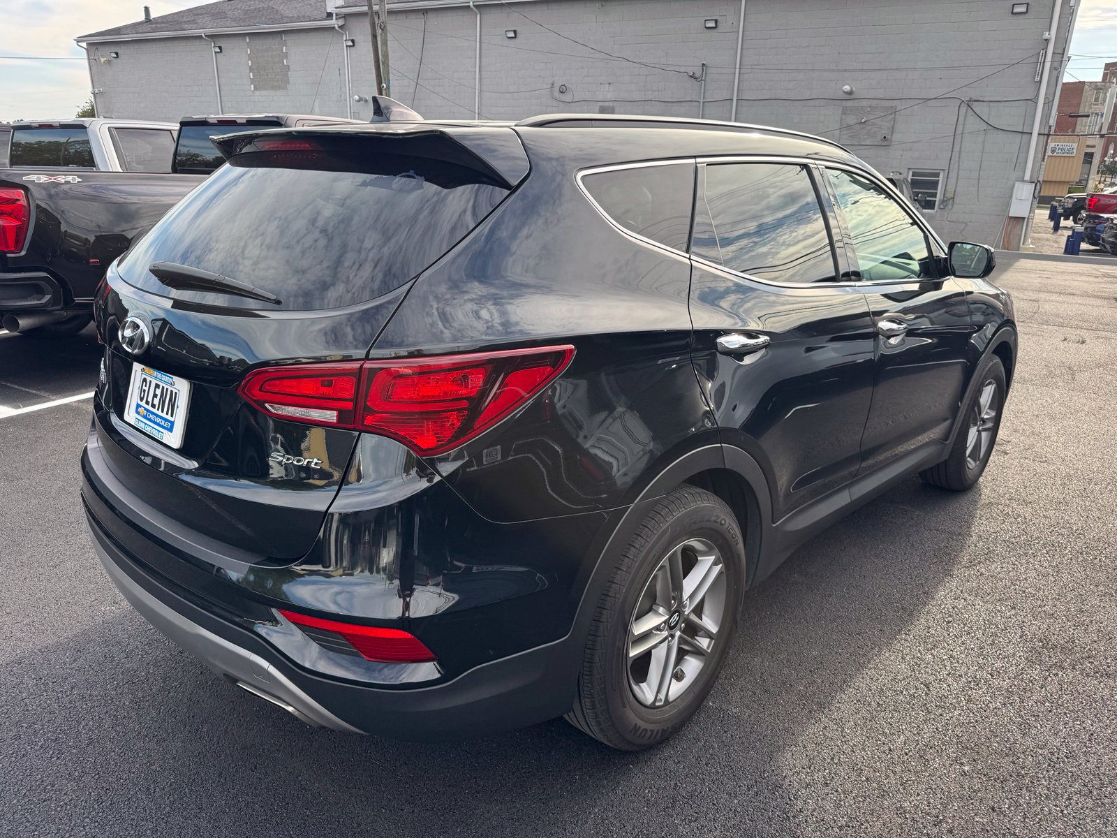 Used 2017 Hyundai Santa Fe Sport FWD image 6