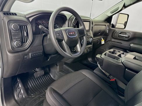 New 2026 GMC Sierra 2500 Pro w/ Convenience Package image 4