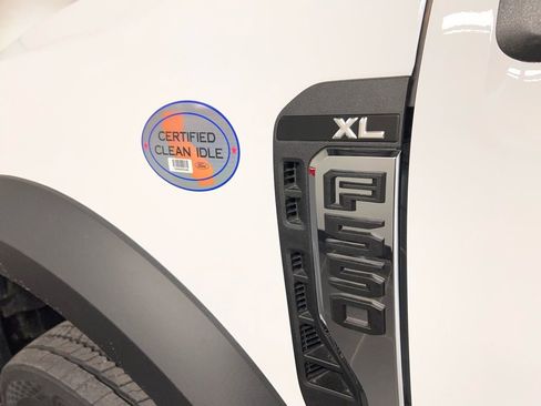 New 2026 Ford F550 4x4 Regular Cab Super Duty image 31