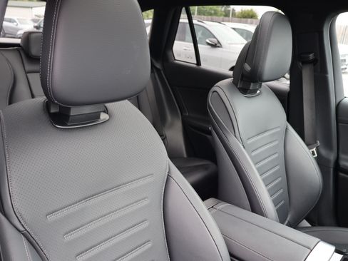 Certified 2025 Mercedes-Benz GLC 300 image 30