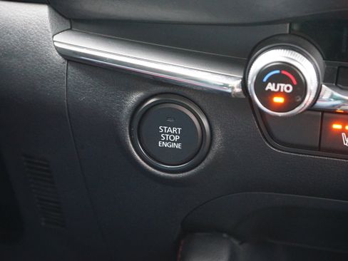 Used 2025 MAZDA MAZDA3 s image 28