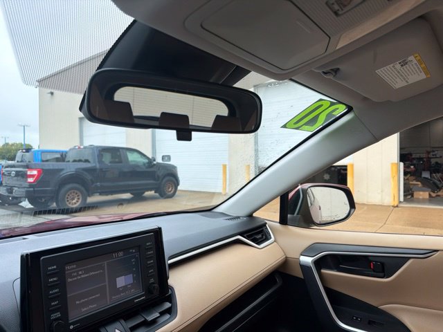 Used 2020 Toyota RAV4 LE w/ All Weather Liner Package AWD/4WD image 36