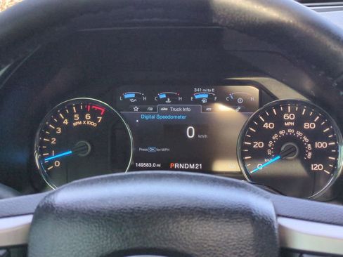 Used 2015 Ford F150 Platinum w/ Equipment Group 701A Luxury image 33