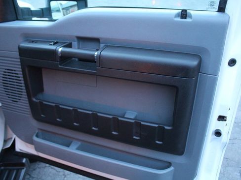 Used 2016 Ford F450 XL w/ Power Equipment Group image 24